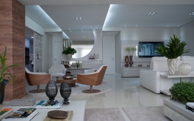 Projeto de design de interiores residencial com móveis modernos e espaço otimizado